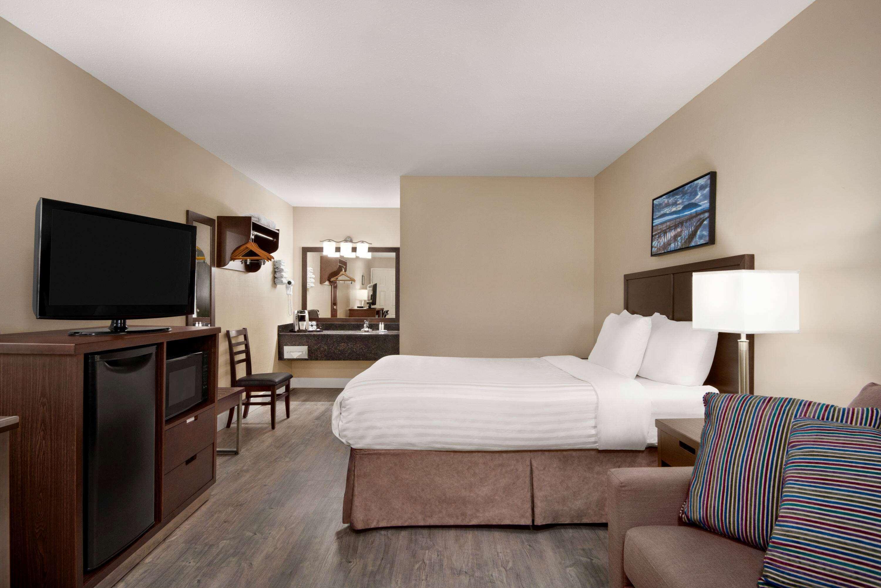 ทราเวลลอดจ์ แซลมอน อาร์ม บริติชโคลัมเบีย Hotel แซลมอนอาร์ม ภายนอก รูปภาพ